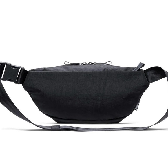 Chrome Industries - Picture 7 of 10